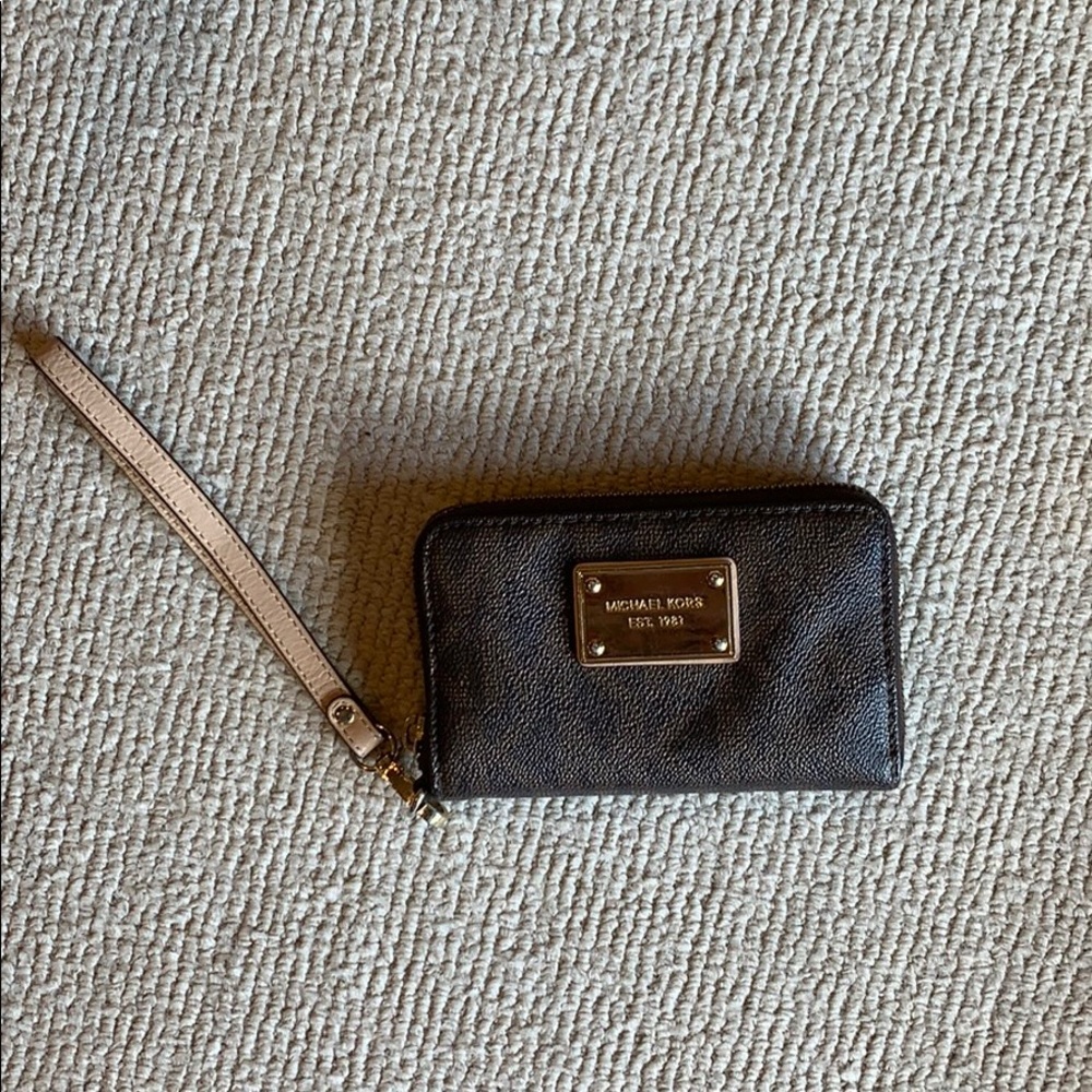 Authentic Michael Kors Wristlet